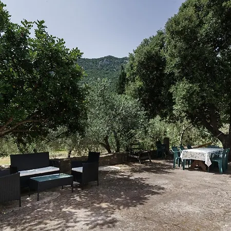 Holiday home Bosco Littu 2